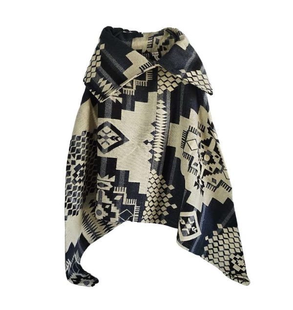 poncho de alpaca ecuatoriano