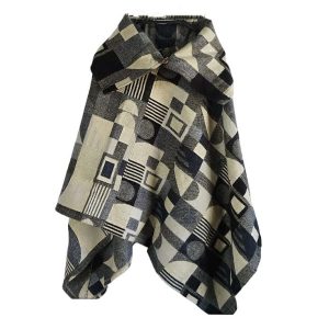 poncho de alpaca ecuatoriano