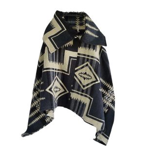 poncho de alpaca ecuatoriano