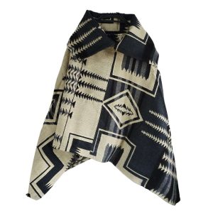 poncho de alpaca ecuatoriano