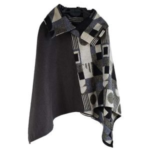 poncho de alpaca con diseño unico